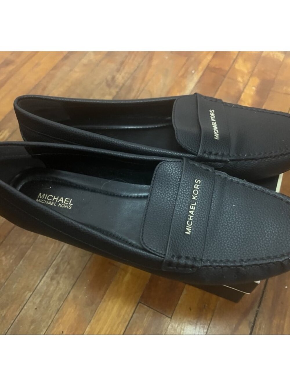 Michael Kors Black Leather Penny Loafers Femme 7.5 — Black/Gold